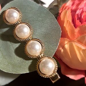 Hair Clip - NWOT Elegant Gold and Pearl Design (faux). Easy to apply to hair